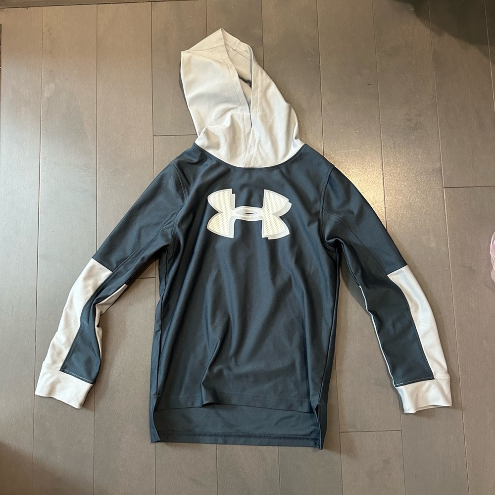Under Armour boys hoodie heatgear
